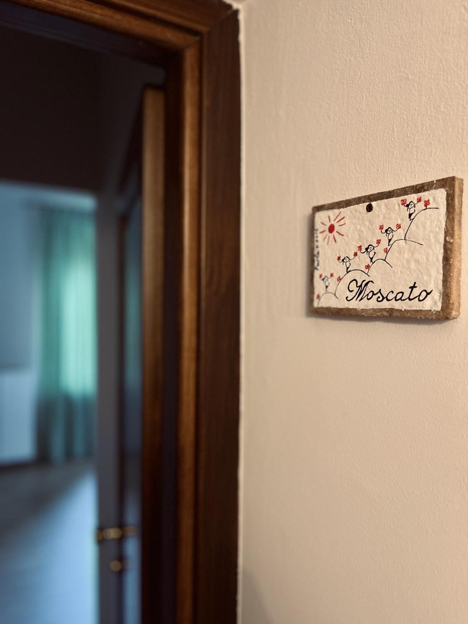 Casa Caimotta Ξενοδοχείο Neive Εξωτερικό φωτογραφία