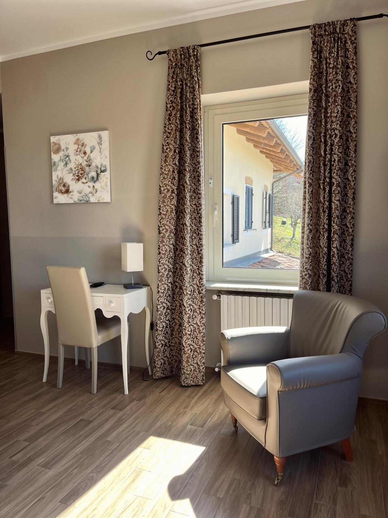 Casa Caimotta Ξενοδοχείο Neive Εξωτερικό φωτογραφία